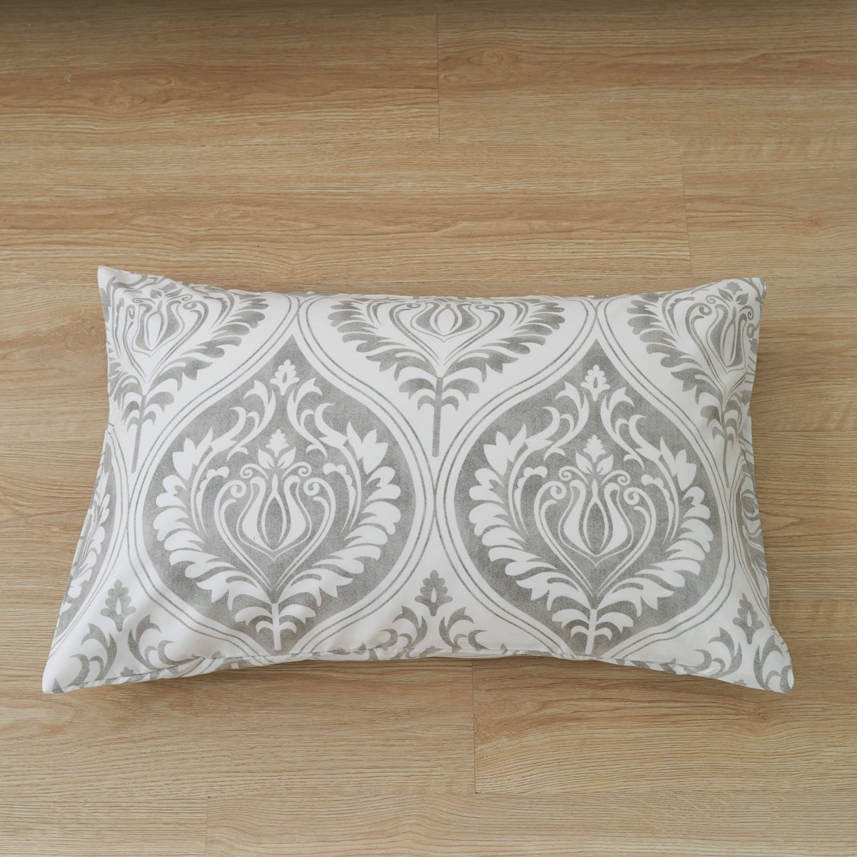 Dreamy Moon Sky Ogee Damask Gray and White Bed Sheet Set – view 13