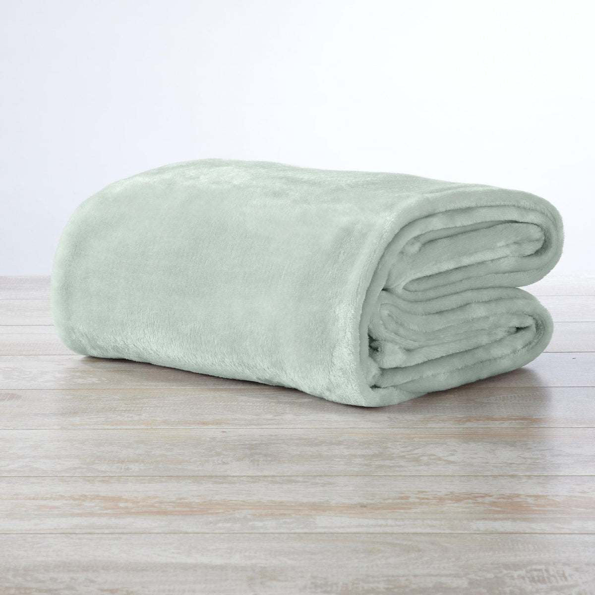 Avianna Collection Velvet Plush Bed Blanket in Twin to King and Throw – view 54
