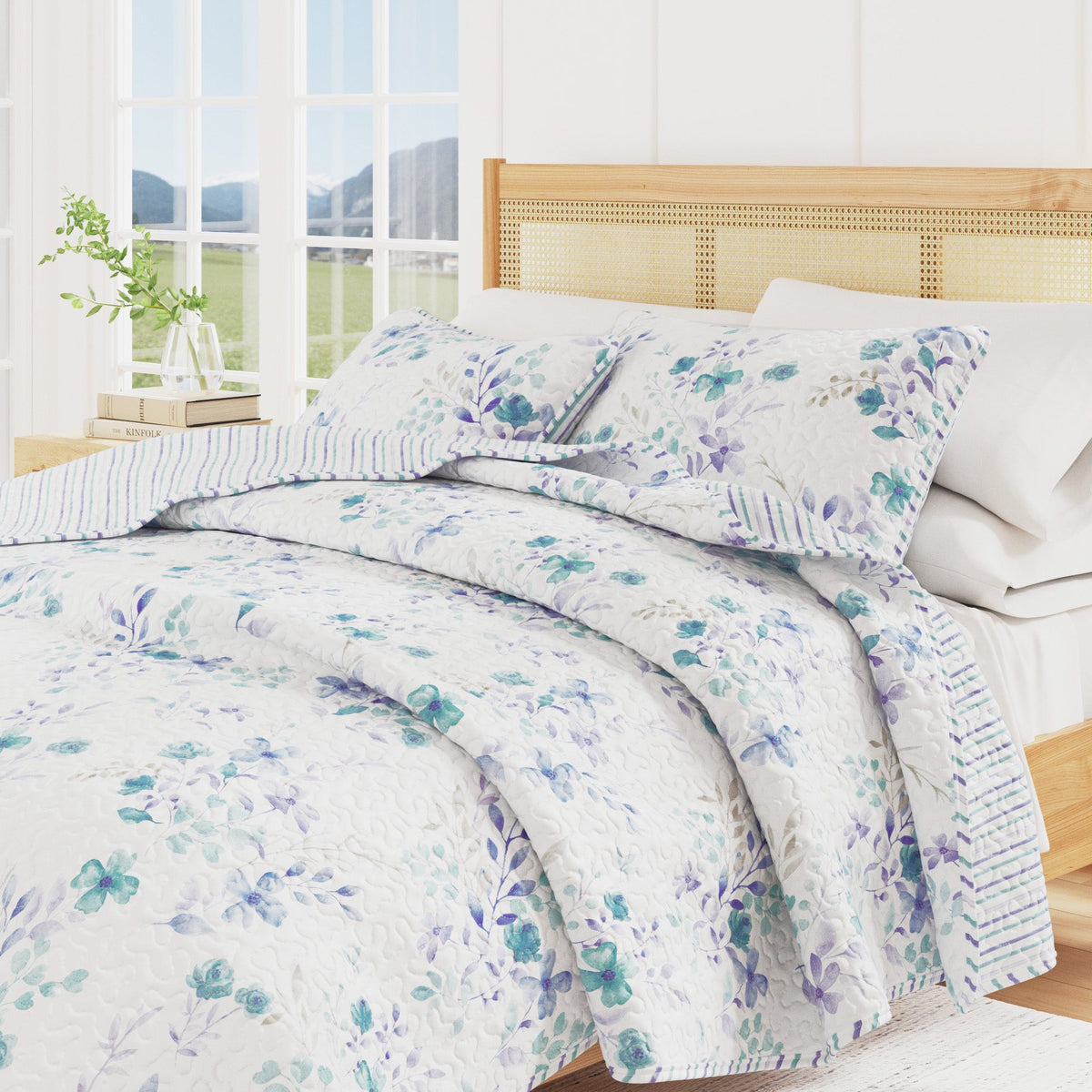 April Morning Blue Floral Reversible Quilt Set with Shams – view 6