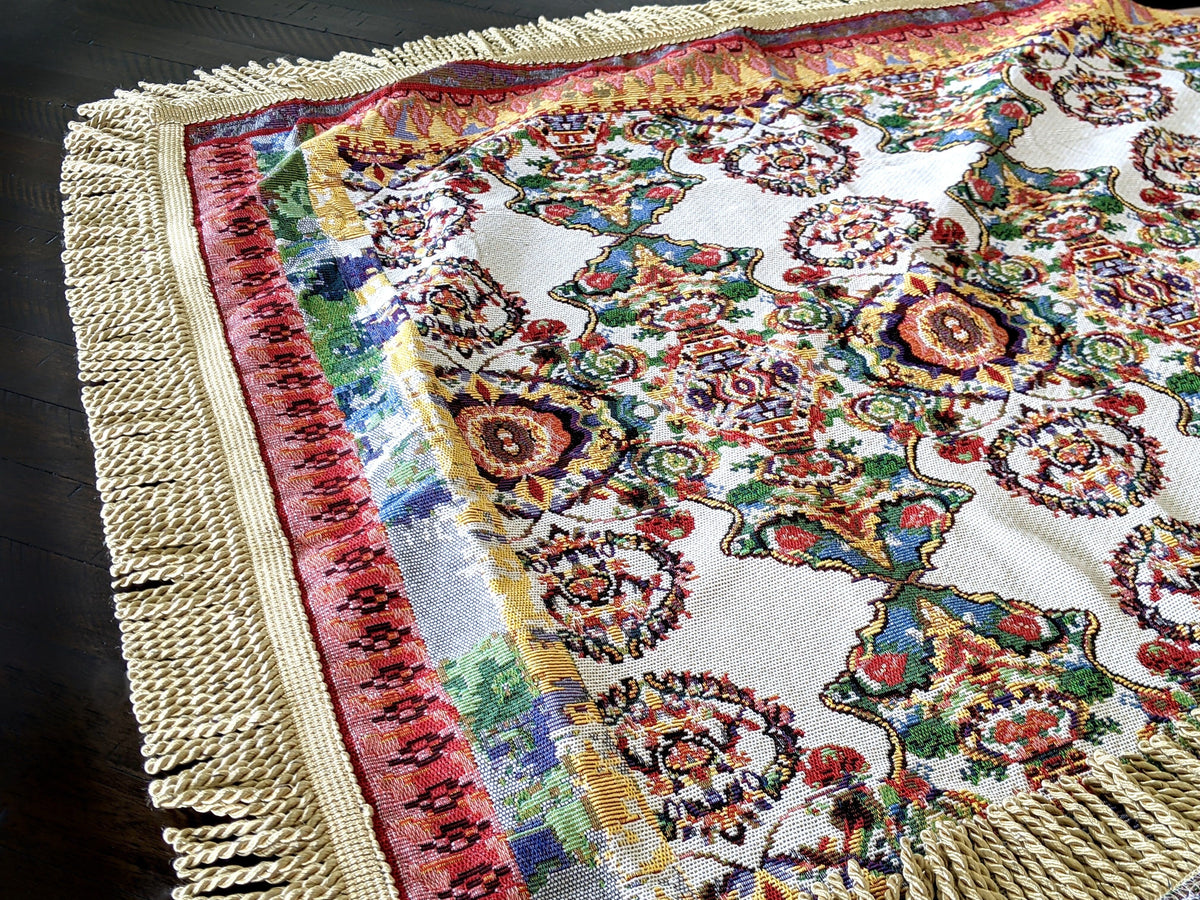 Elegant Ivory Ornate Paisley Woven Tapestry Tablecloth – view 11
