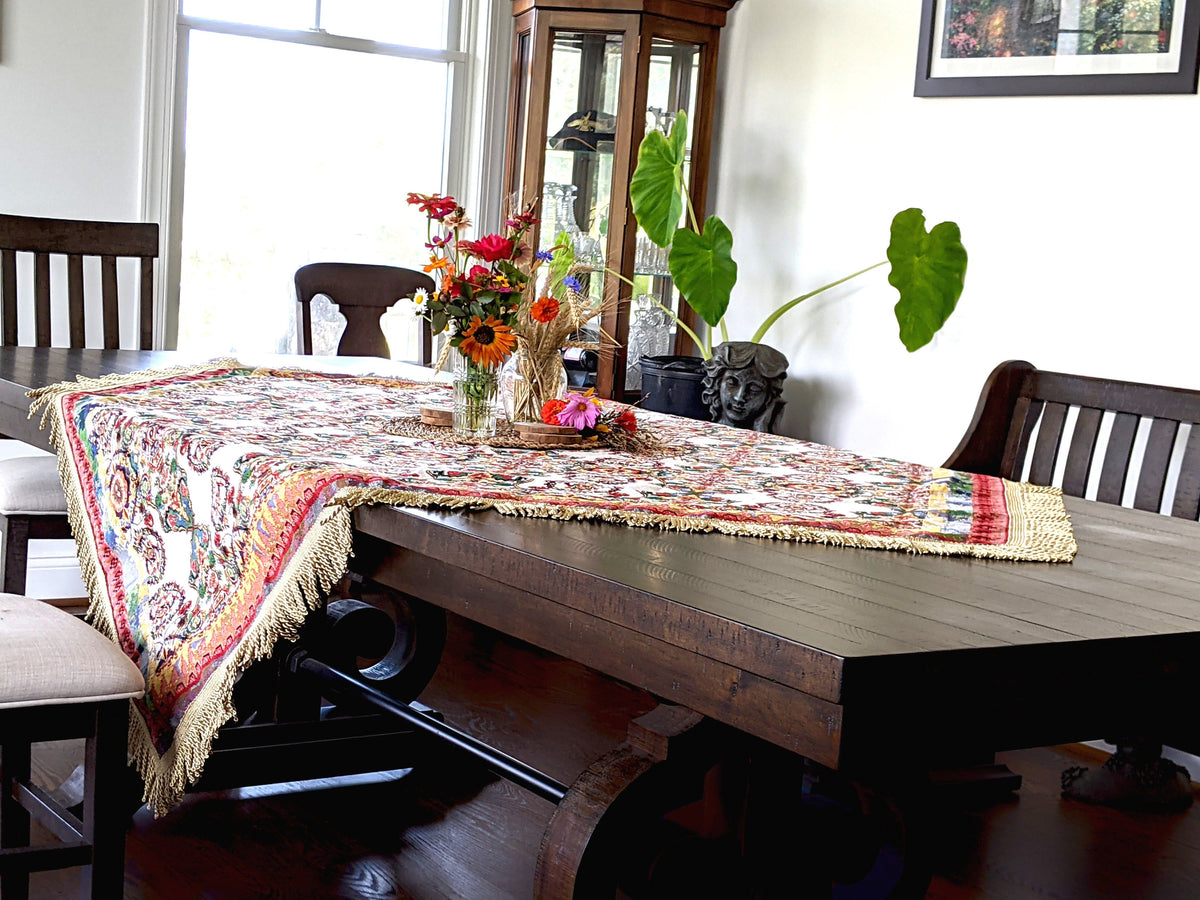 Elegant Ivory Ornate Paisley Woven Tapestry Tablecloth – view 6