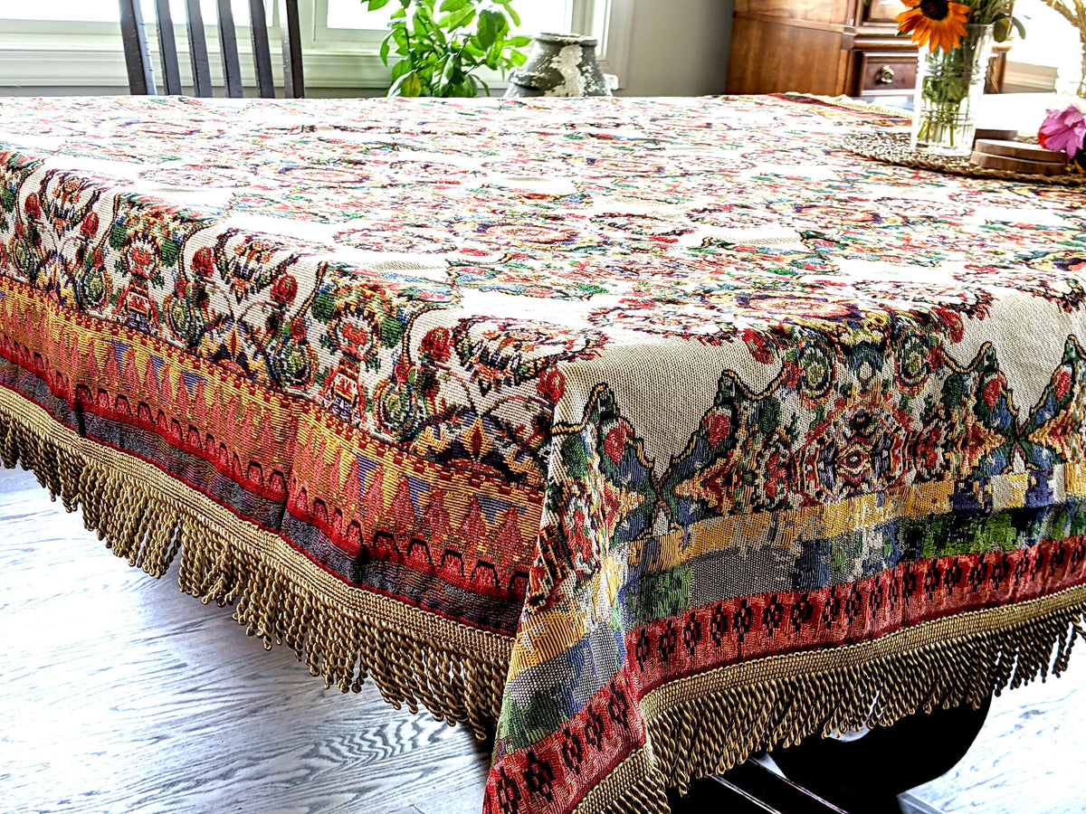 Elegant Ivory Ornate Paisley Woven Tapestry Tablecloth – view 9