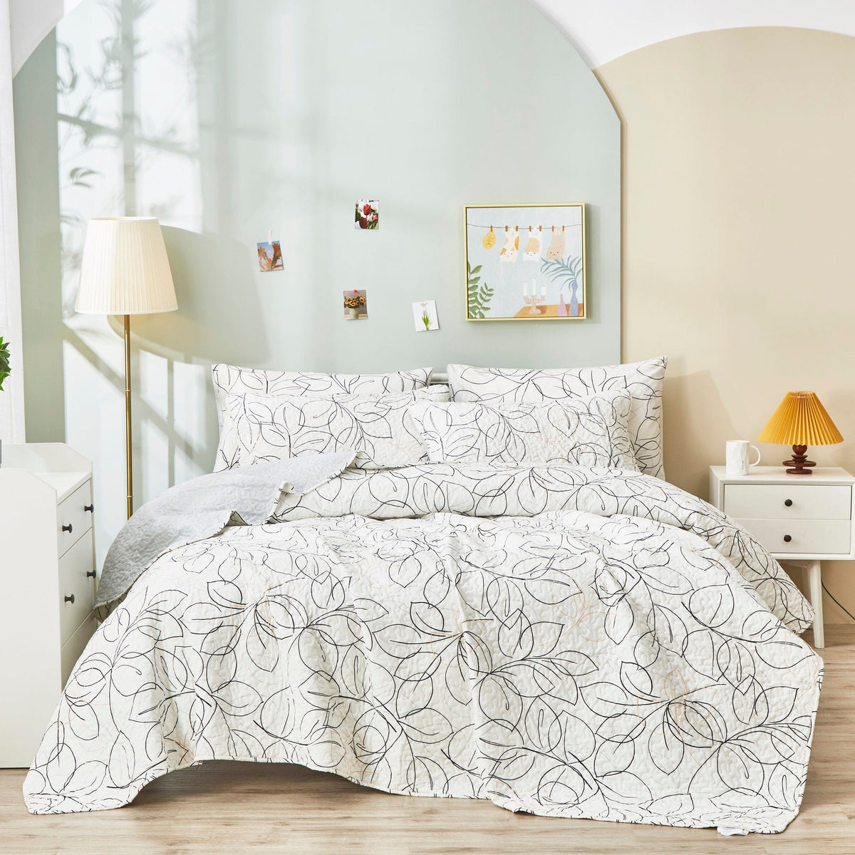 Microfiber Reversible Quilt Set: Abstract Leaf Line Art