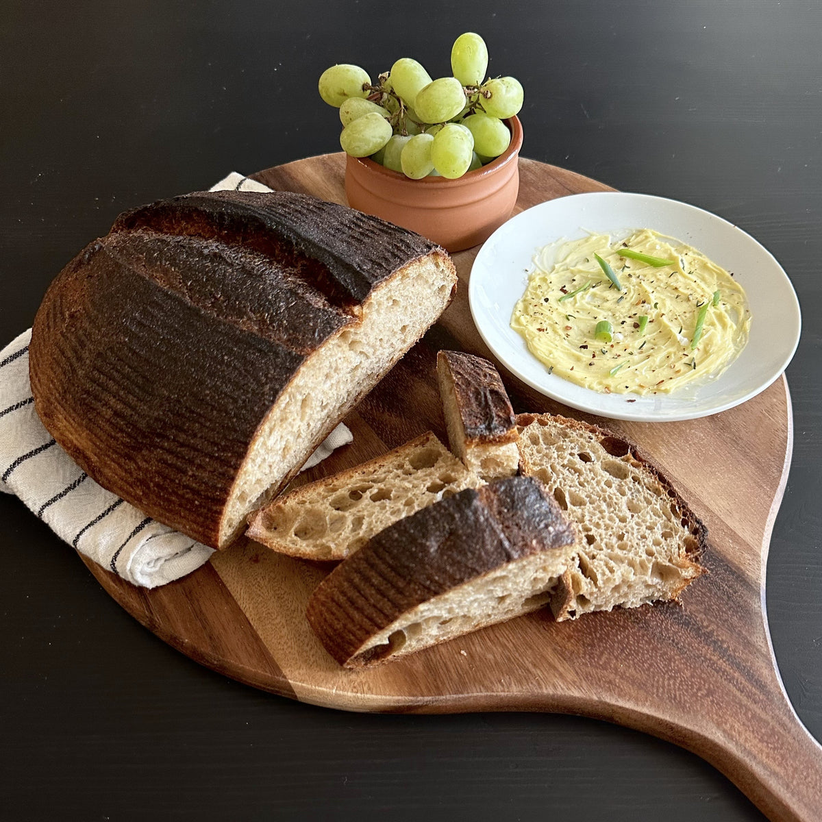 Round Acacia Wood Cutting and Charcuterie Board with Handle, 12 to 18 Inch – view 5