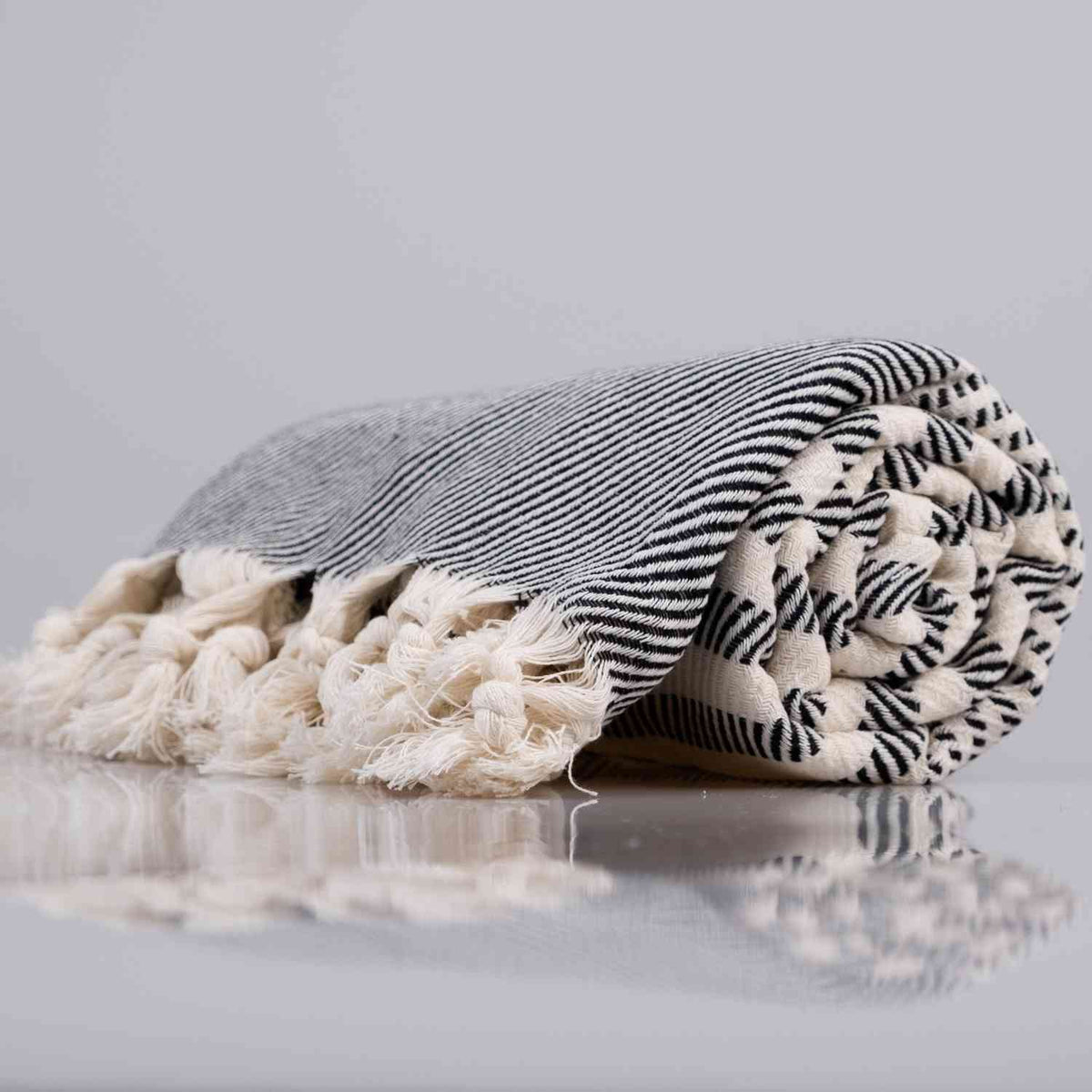 Jacquard Woven Turkish Cotton Peshtemal Towel with Tassels, 38 x 68 Inch – view 6