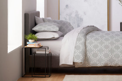 Palais Sateen Cotton Duvet Cover Set with Interlocking Circle Design – view 4