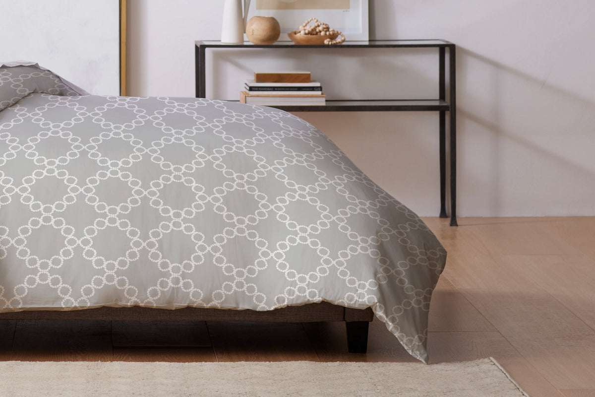 Palais Sateen Cotton Duvet Cover Set with Interlocking Circle Design – view 5