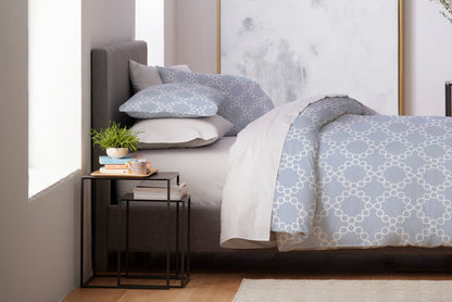 Palais Sateen Cotton Duvet Cover Set with Interlocking Circle Design – view 2