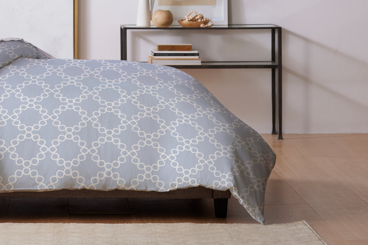 Palais Sateen Cotton Duvet Cover Set with Interlocking Circle Design – view 3