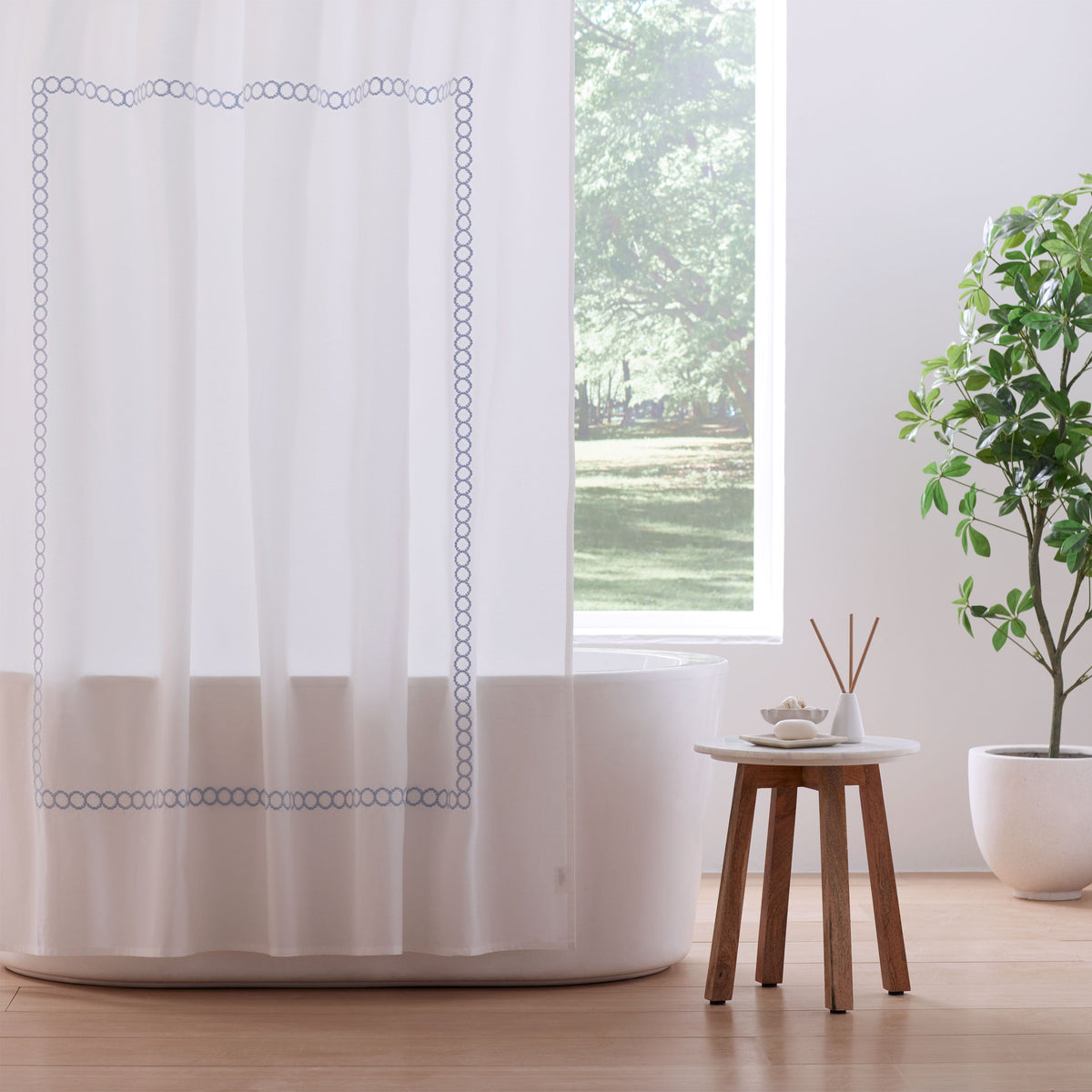 Savoy 100% Cotton Sateen Shower Curtain with Embroidery – view 4