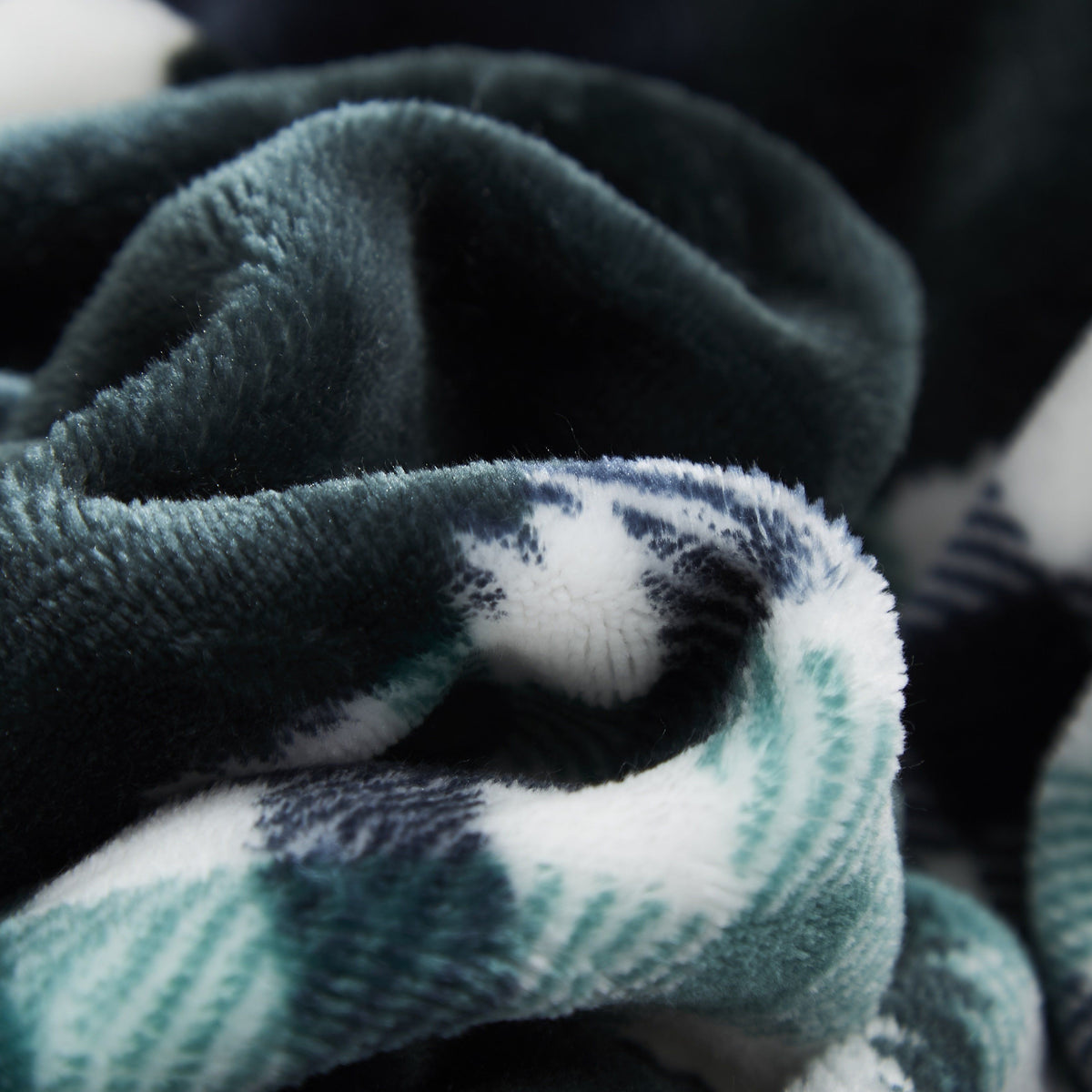 Forest Green Plaid Patchwork Flannel Throw Blanket – view 5