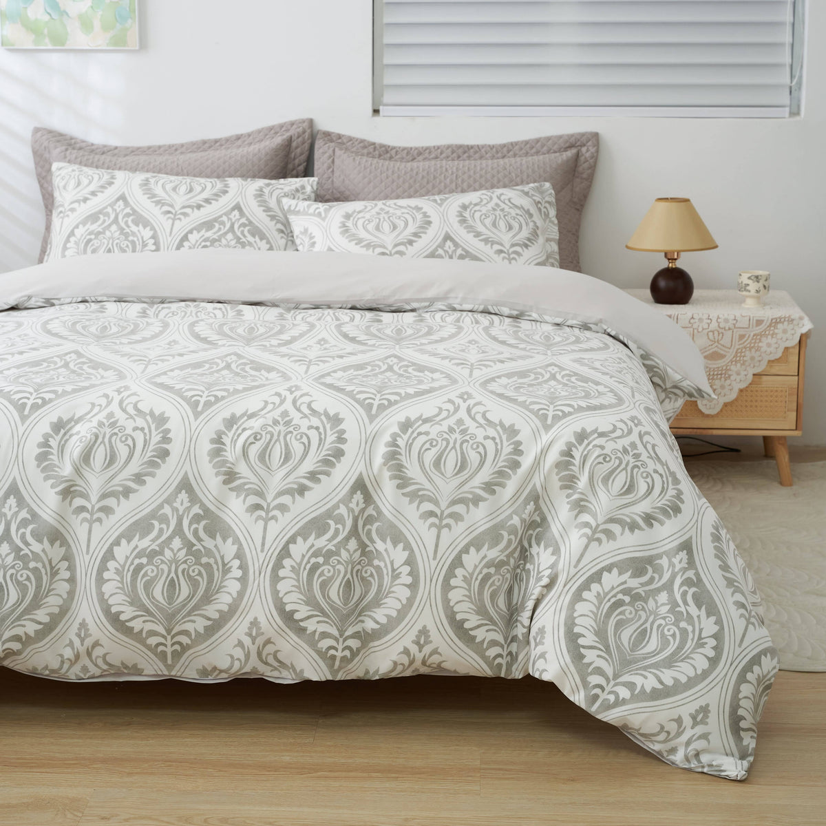 Dreamy Moon Sky Ogee Damask Reversible Duvet Cover in Gray and White – view 9