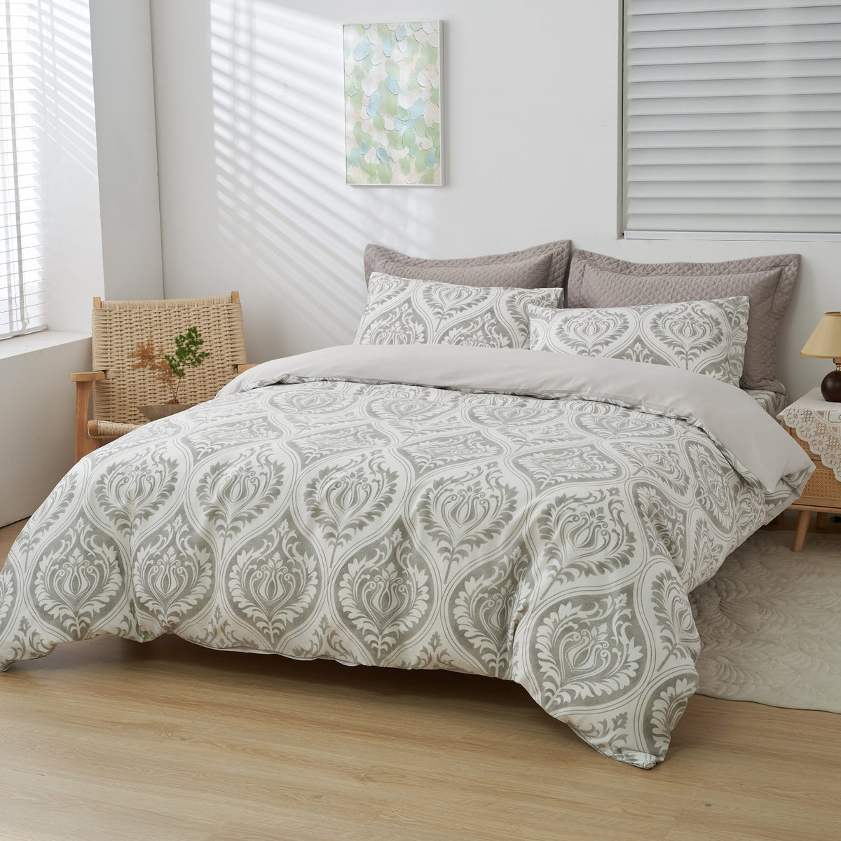 Dreamy Moon Sky Ogee Damask Reversible Duvet Cover in Gray and White – view 10