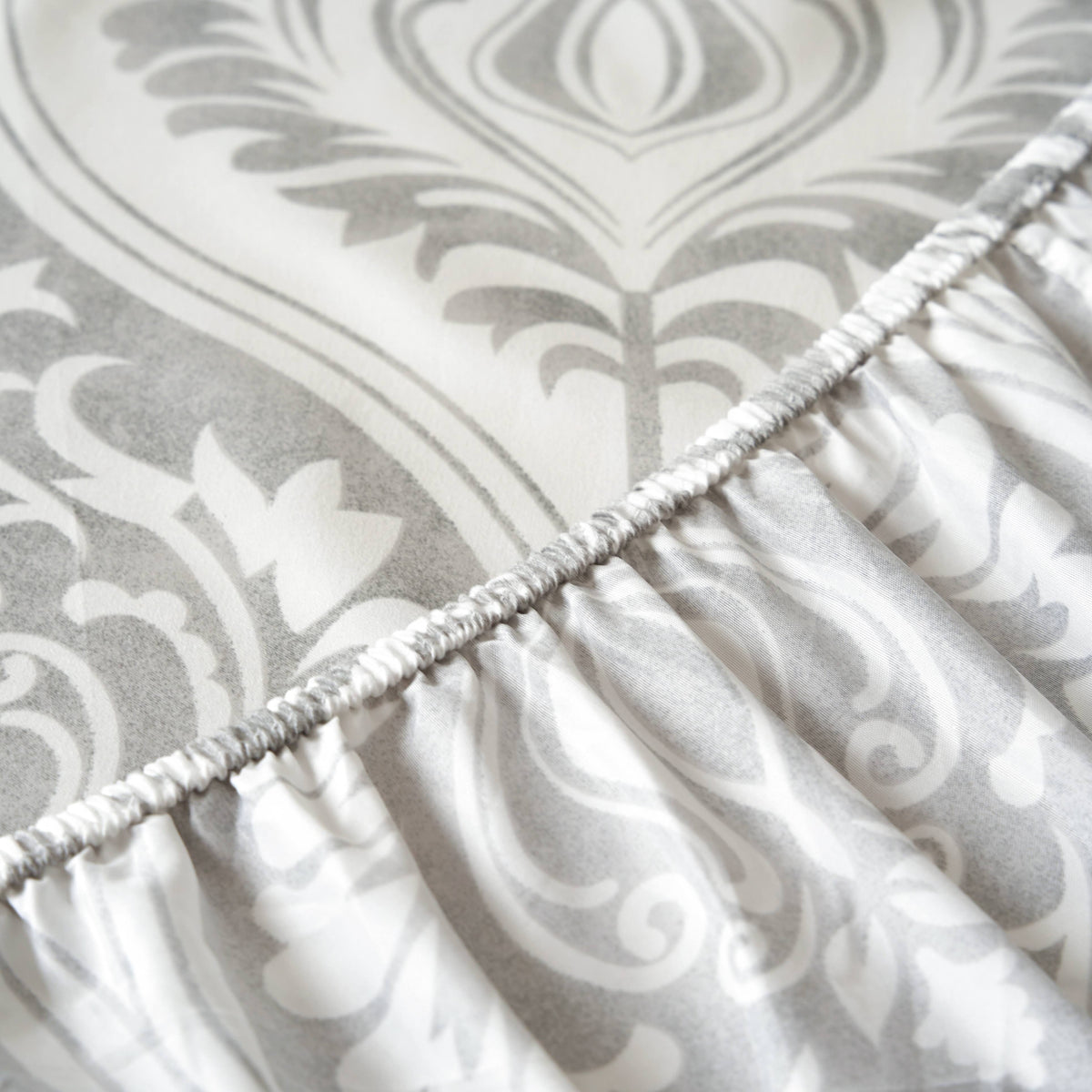 Dreamy Moon Sky Ogee Damask Gray and White Bed Sheet Set – view 6