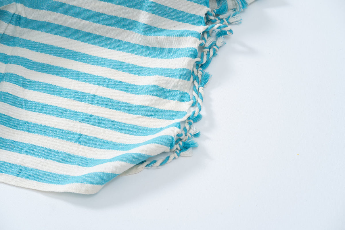 Girit Turquoise Cotton Linen Turkish Towel, 37 x 73 Inch Beach Towel – view 2