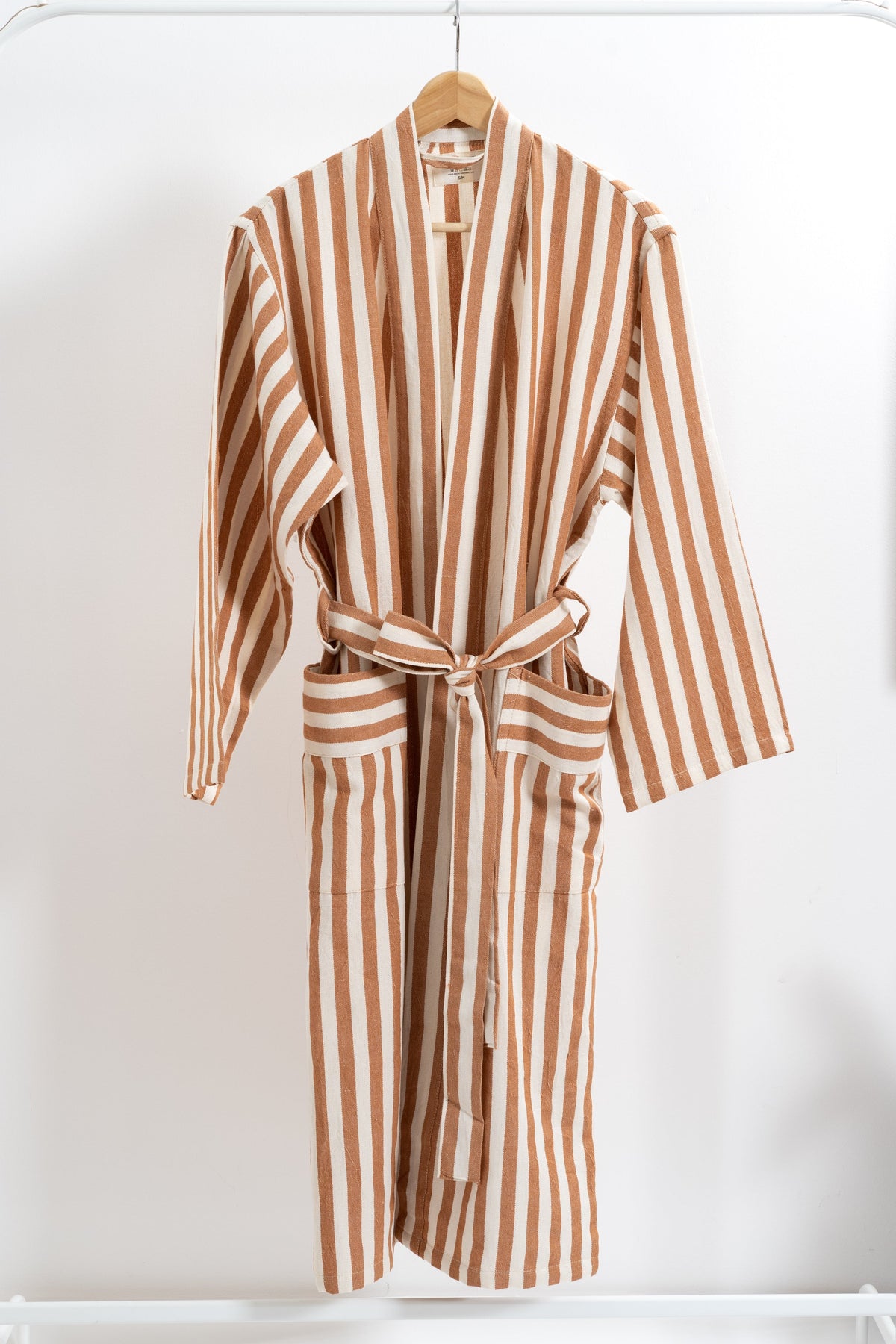 Biscotto Girit Caramel Stripe 100% Linen Turkish Peshtemal Robe – view 4
