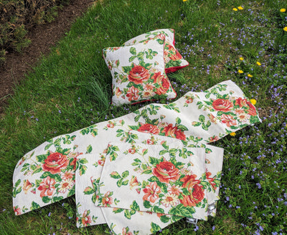 Sweet Roses Vintage Ivory Woven Floral Tapestry Table Runner – view 6