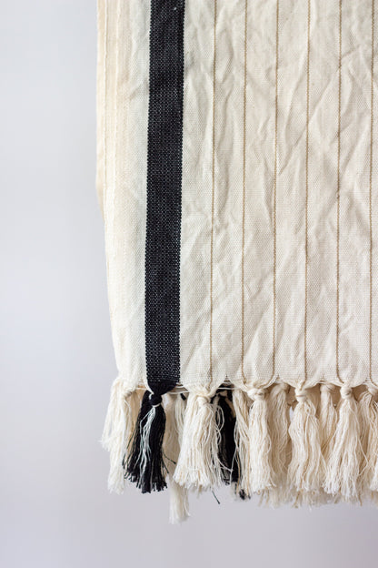 Drama Cotton Linen Turkish Towel, 37 x 73 Inch Pinstripe Bath Towel – view 4
