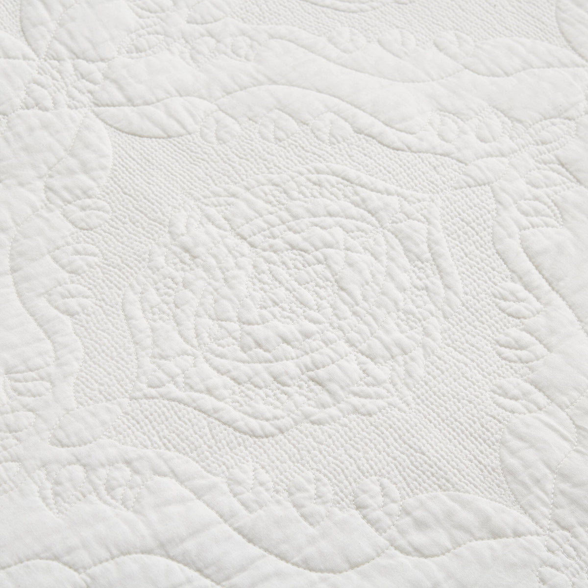 Vanilla Cream Ivory Paisley Damask Matelassé Cotton Quilt Set – view 7
