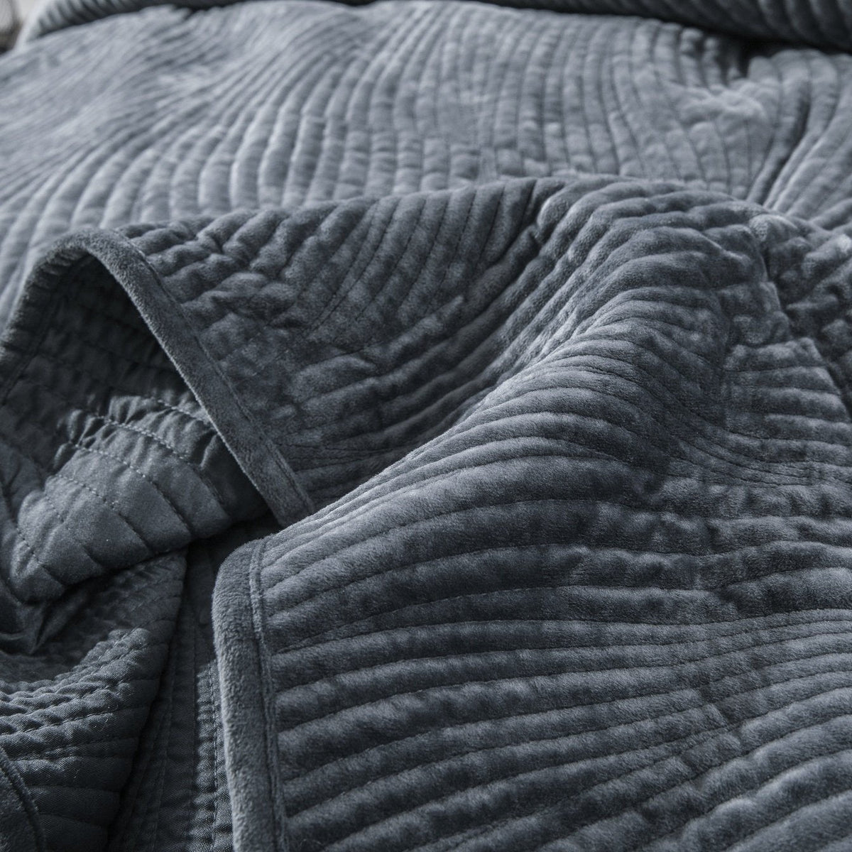 Steel Navy Blue Velvet Quilt Set with Plush Wave Stitching – view 7