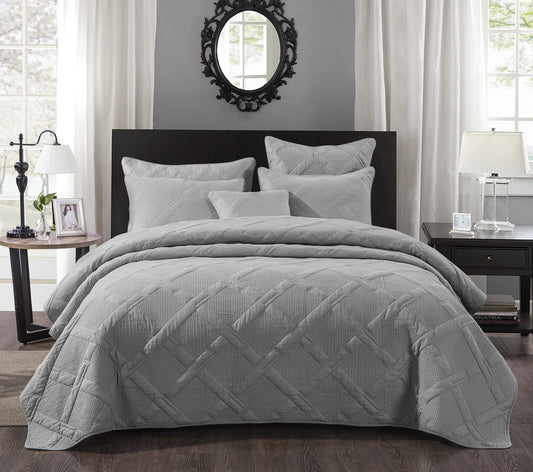 Light Gray Cotton Diamond Stitch Quilt Set