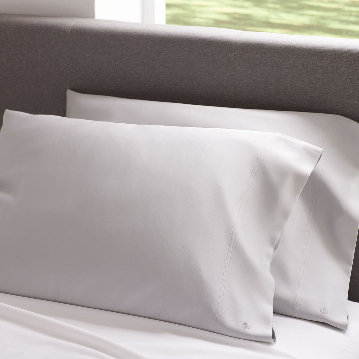 Satin Pillowcase Set of 2 with Matching Zippered Travel Bag – view 4