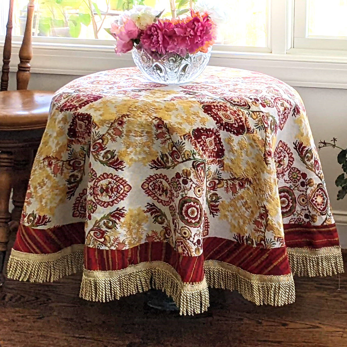 Elegant Burgundy Ornate Paisley Woven Tapestry Tablecloth – view 2