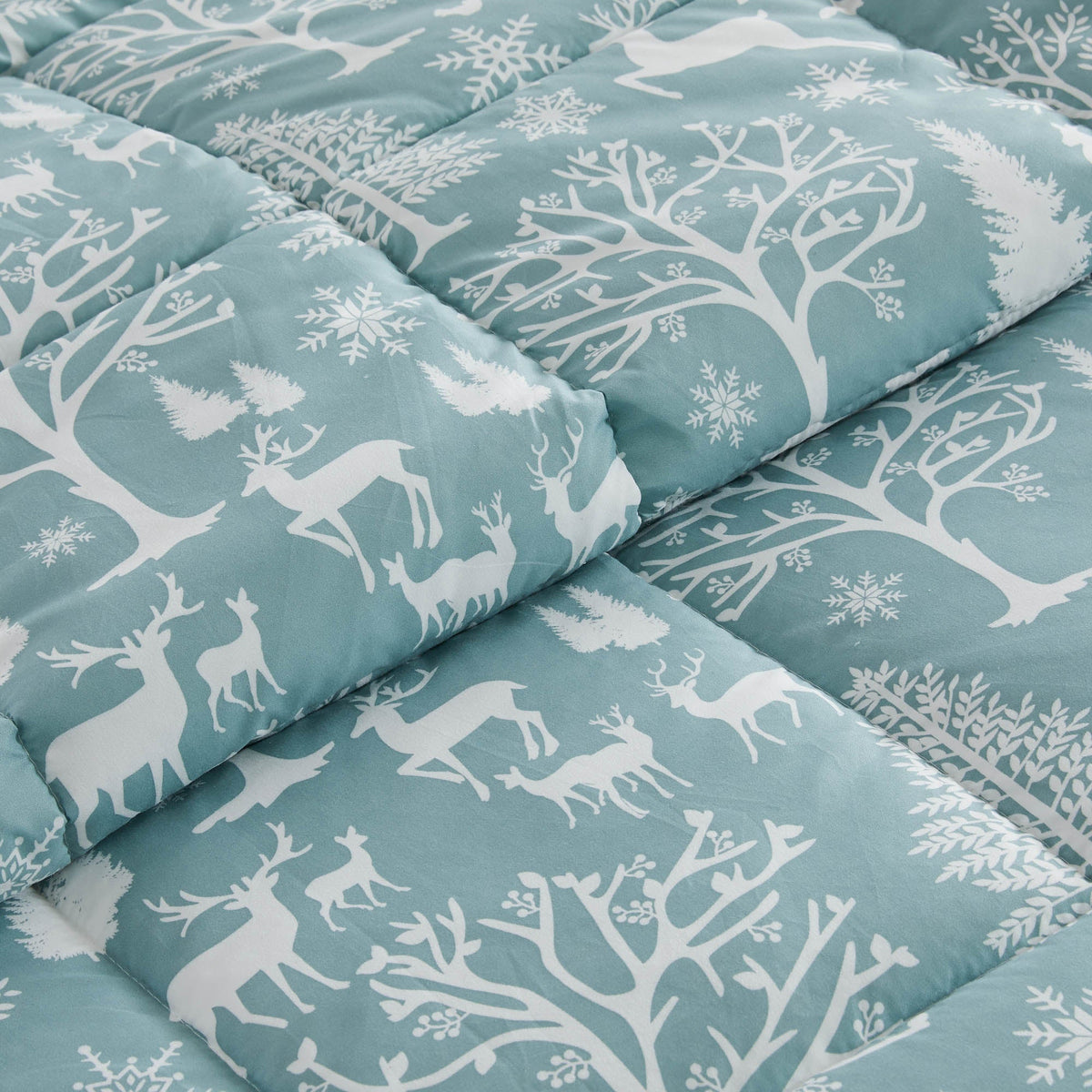 Reversible Holiday and Lodge Comforter and Sham Set – Odette Collection – view 51