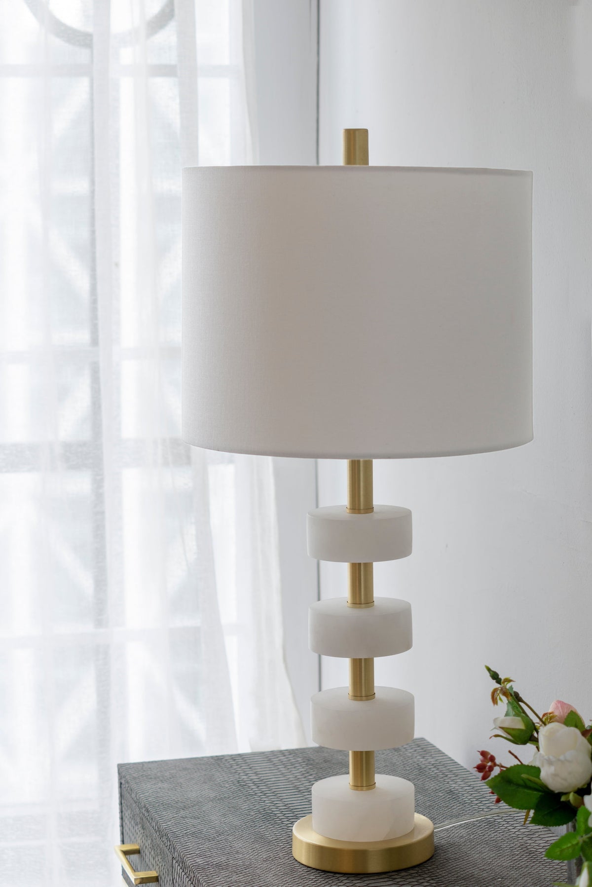 Marble Table Lamp with Brass Frame and White Fabric Drum Shade – view 10