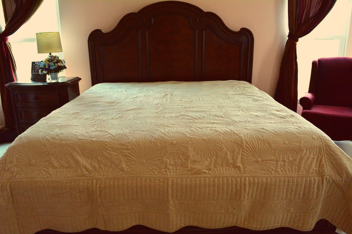 Tan Beige Micro Fleece Scalloped Coral Reef Quilted Bedspread Set – view 4