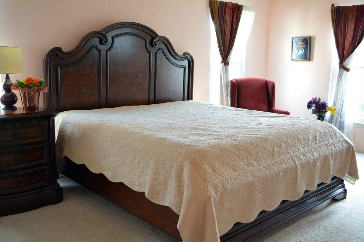 Micro Fleece Quilted Bedspread Set with Paisley and Floral Stitchwork – view 3