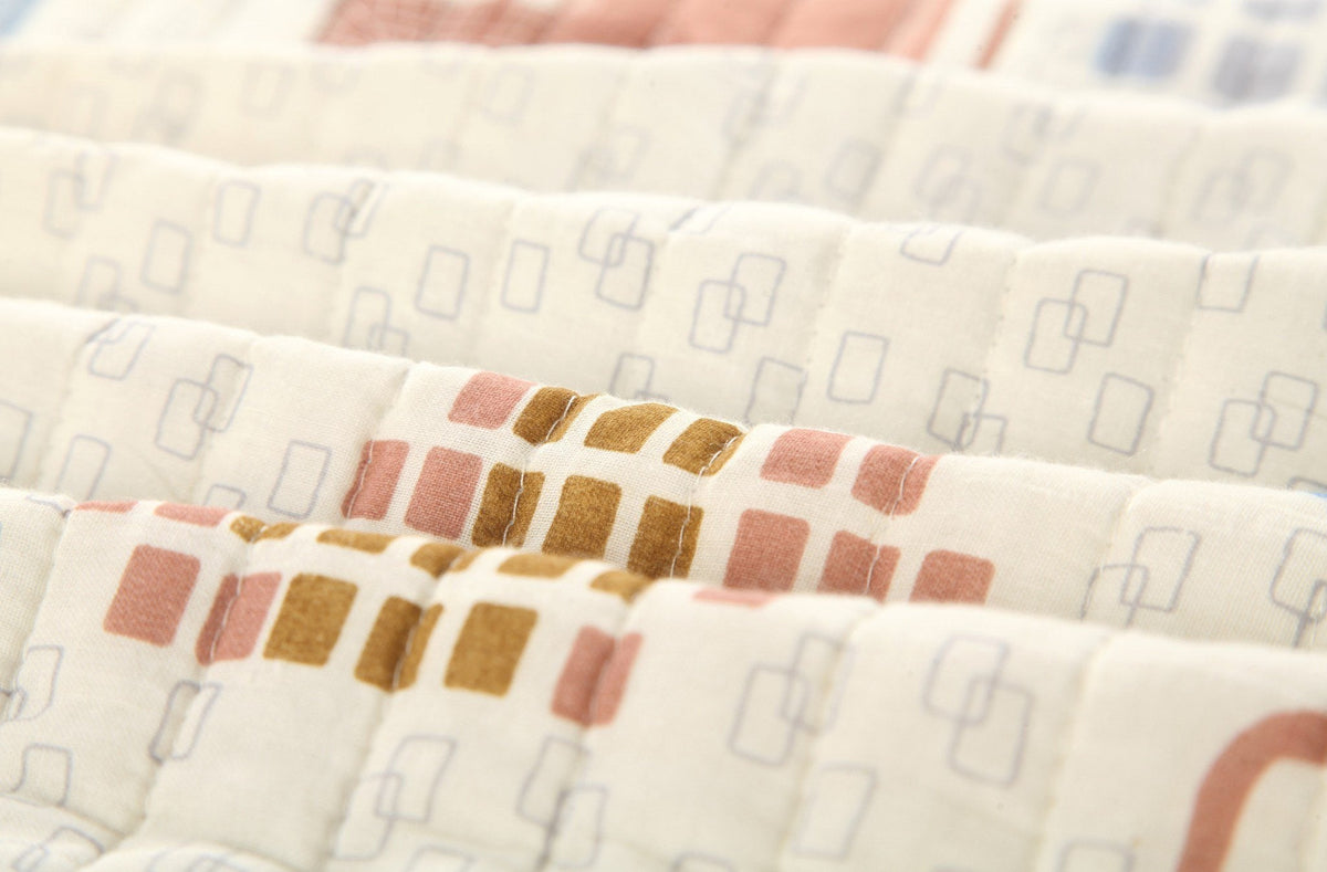 Geometric Cubic Squares Ivory Scalloped Retro Cotton Quilt Bedspread Set – view 10