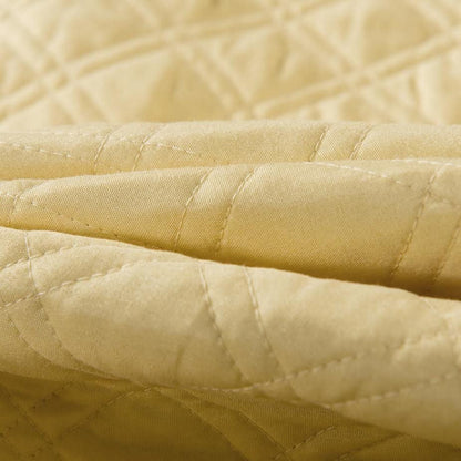 Buttercup Puffs Yellow Diamond Matelasse Scalloped Quilt Set – view 6