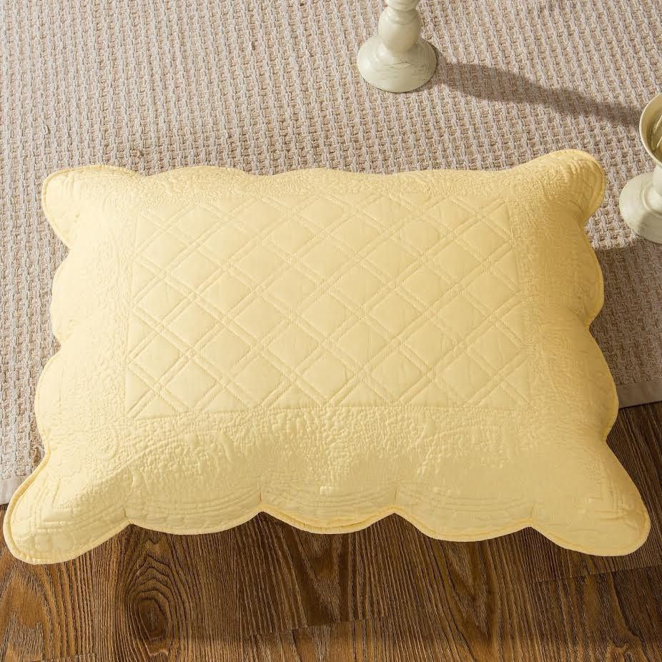 Buttercup Puffs Yellow Diamond Matelasse Scalloped Quilt Set – view 4