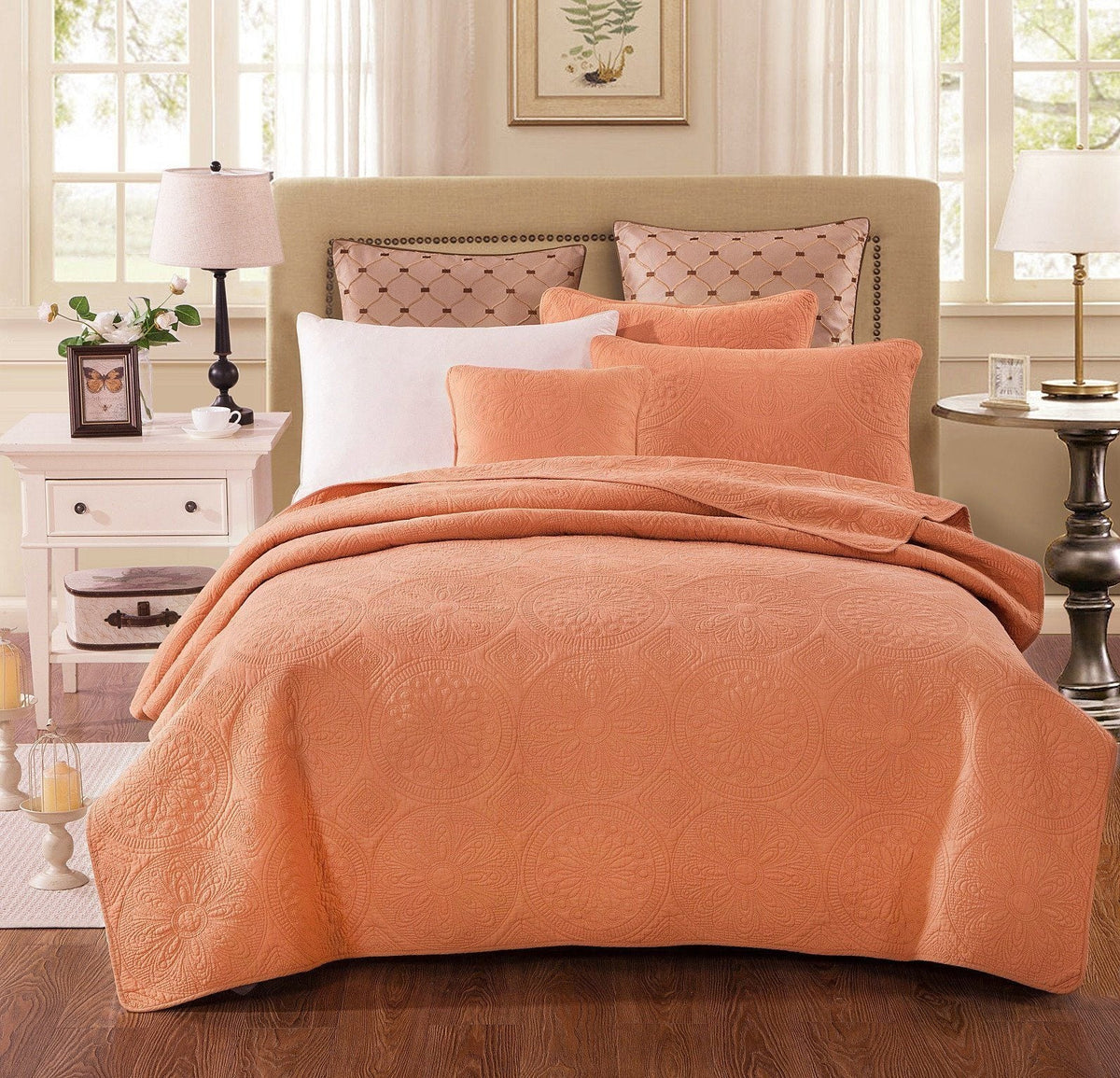 Stonewashed Cotton Medallion Quilt Set in Light Orange