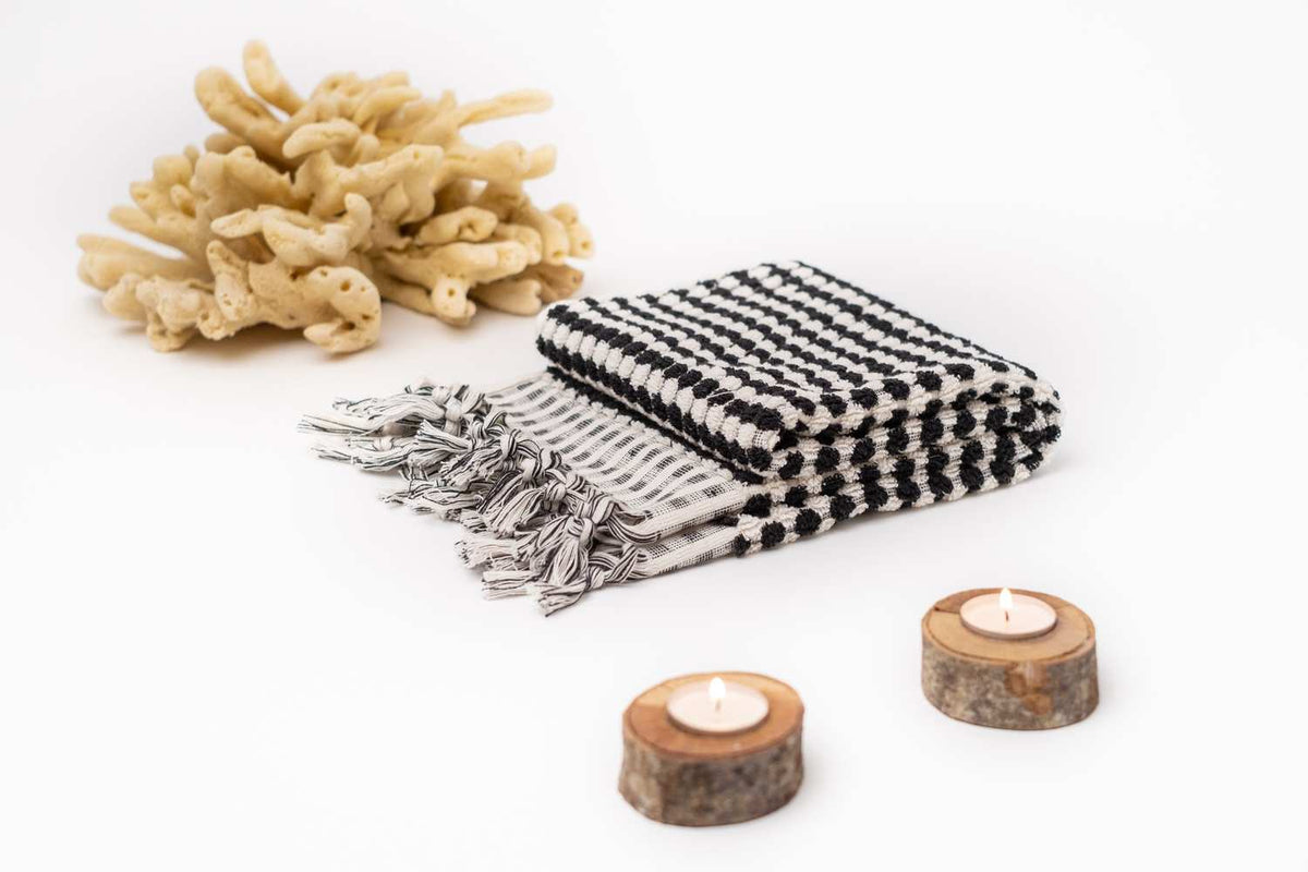 Pom Pom Organic Turkish Cotton Hand Towel, Handwoven 17 x 35 Inch – view 8