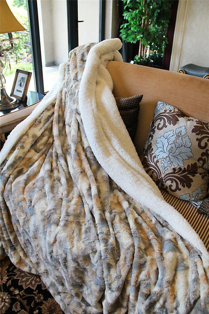 Russian Lynx Multicolor Faux Fur and Sherpa Throw Blanket – view 3