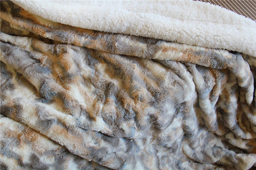 Russian Lynx Multicolor Faux Fur and Sherpa Throw Blanket – view 5
