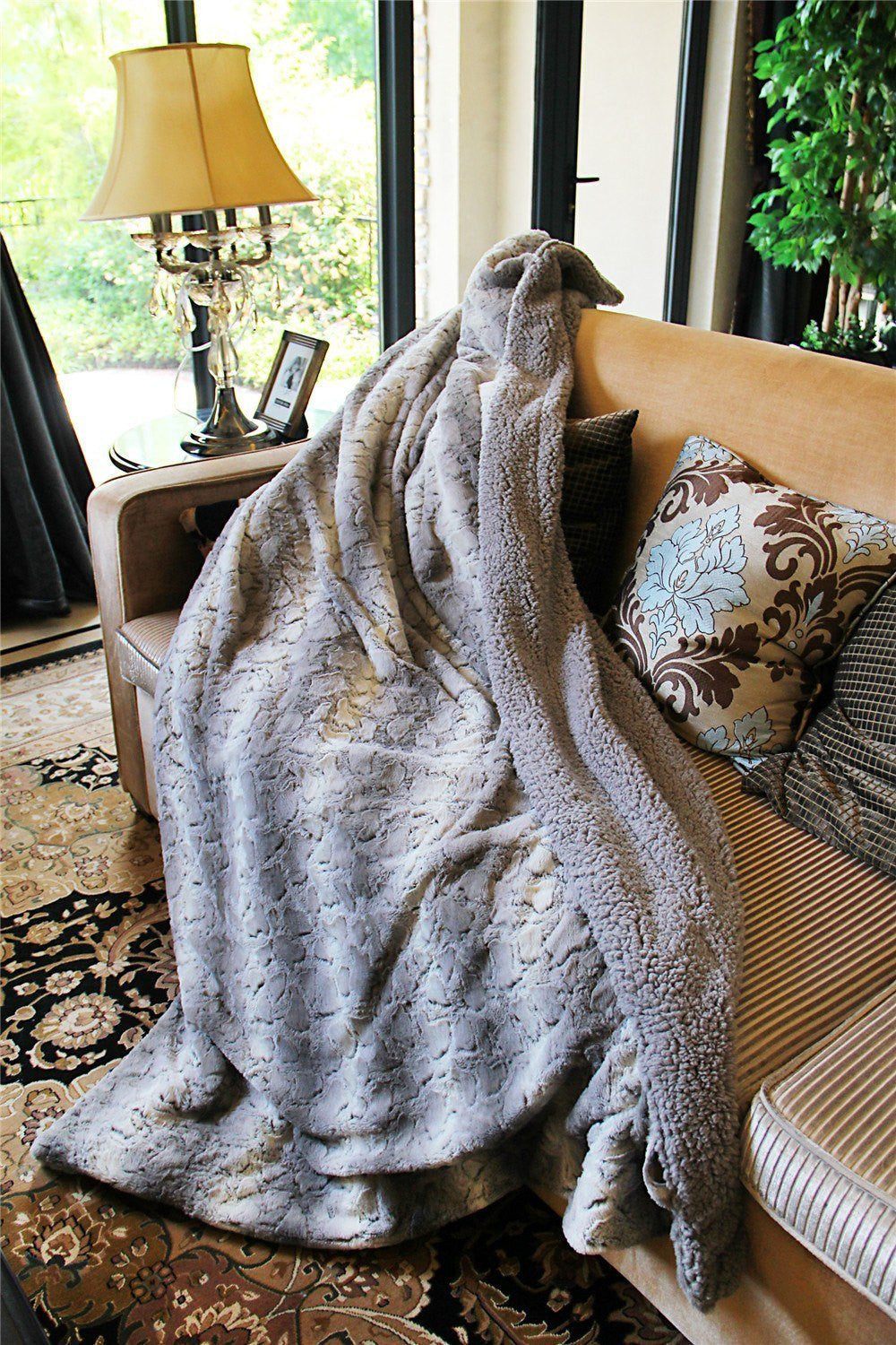 Silver Snow Giraffe Embossed Faux Fur and Sherpa Throw Blanket – view 3