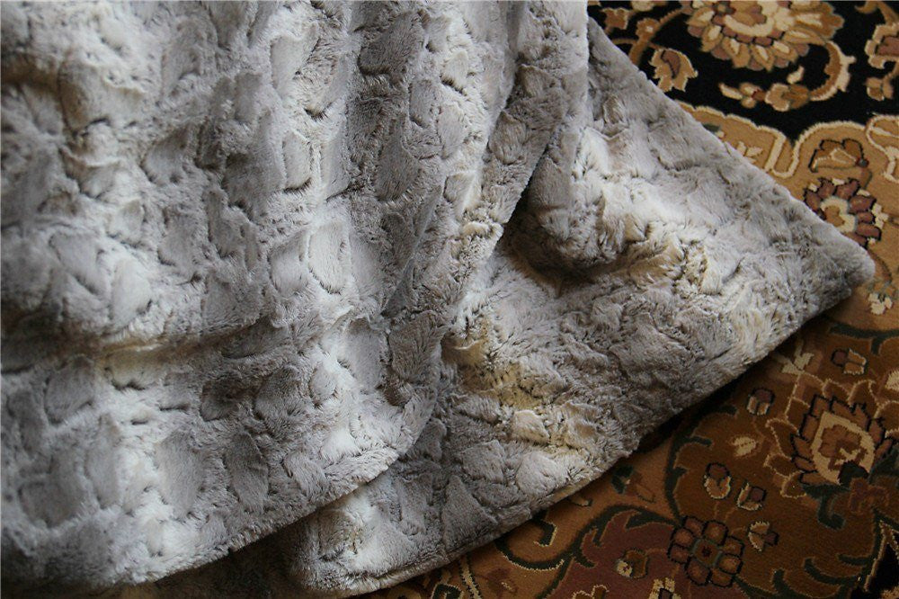 Silver Snow Giraffe Embossed Faux Fur and Sherpa Throw Blanket – view 7