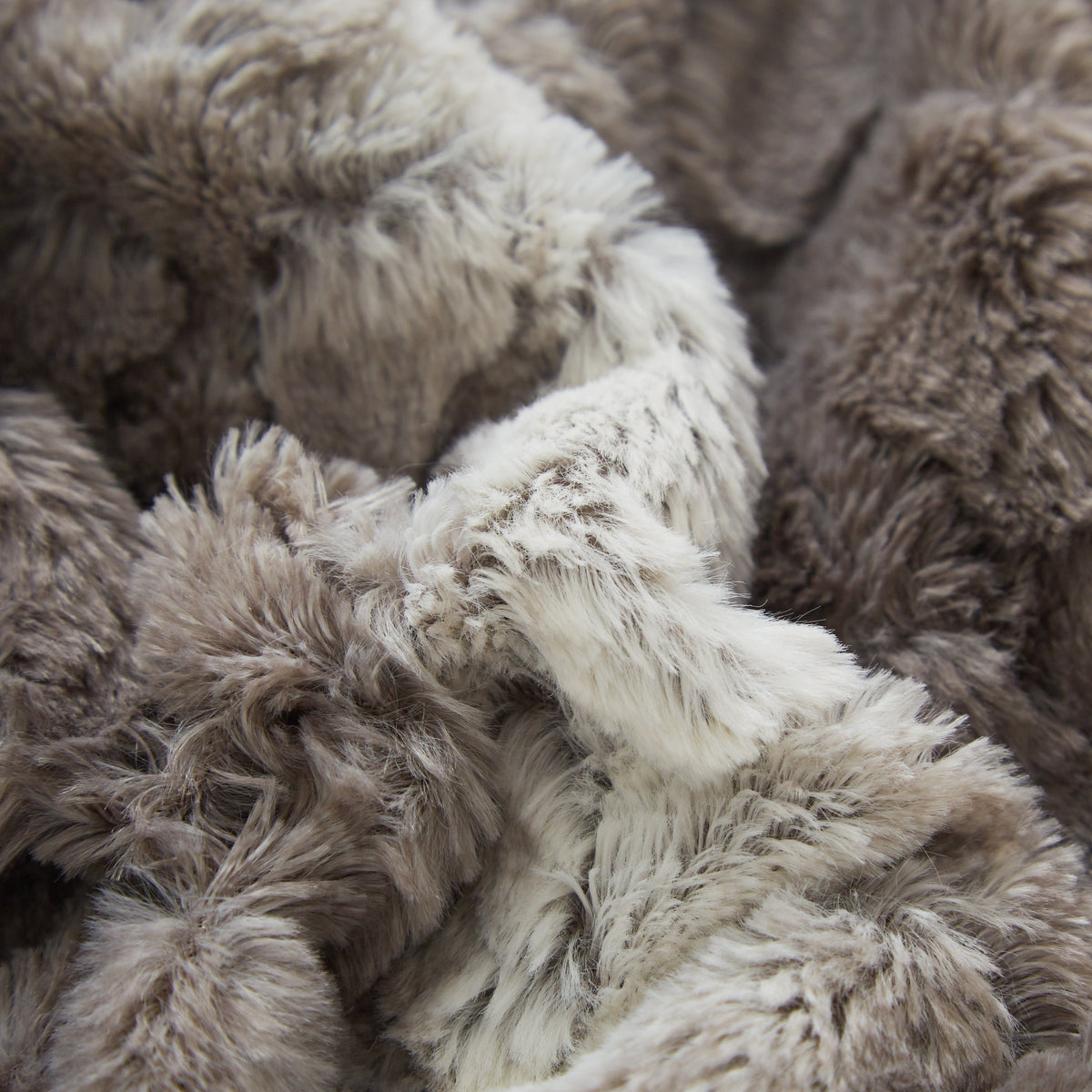Silver Snow Giraffe Embossed Faux Fur and Sherpa Throw Blanket – view 4
