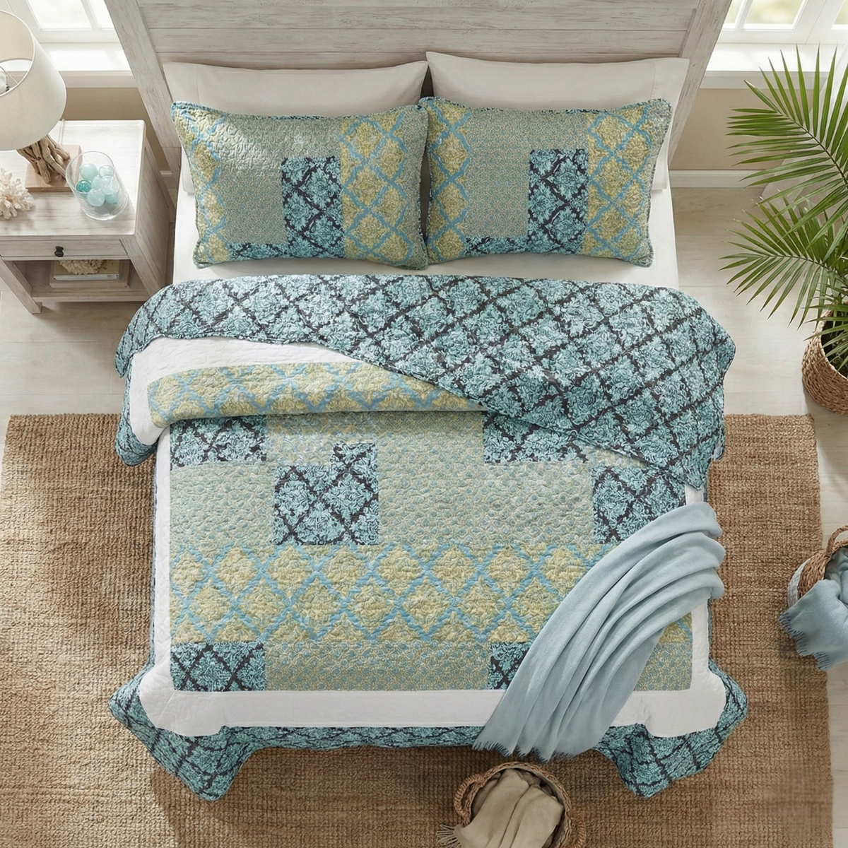 Turquoise Damask Baroque Scalloped Reversible Quilt Set – view 3