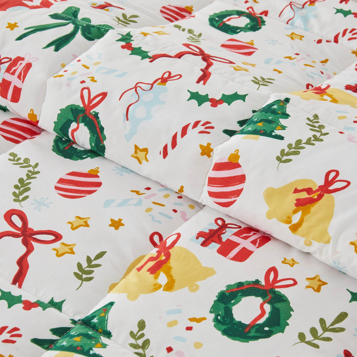 Reversible Holiday and Lodge Comforter and Sham Set – Odette Collection – view 62