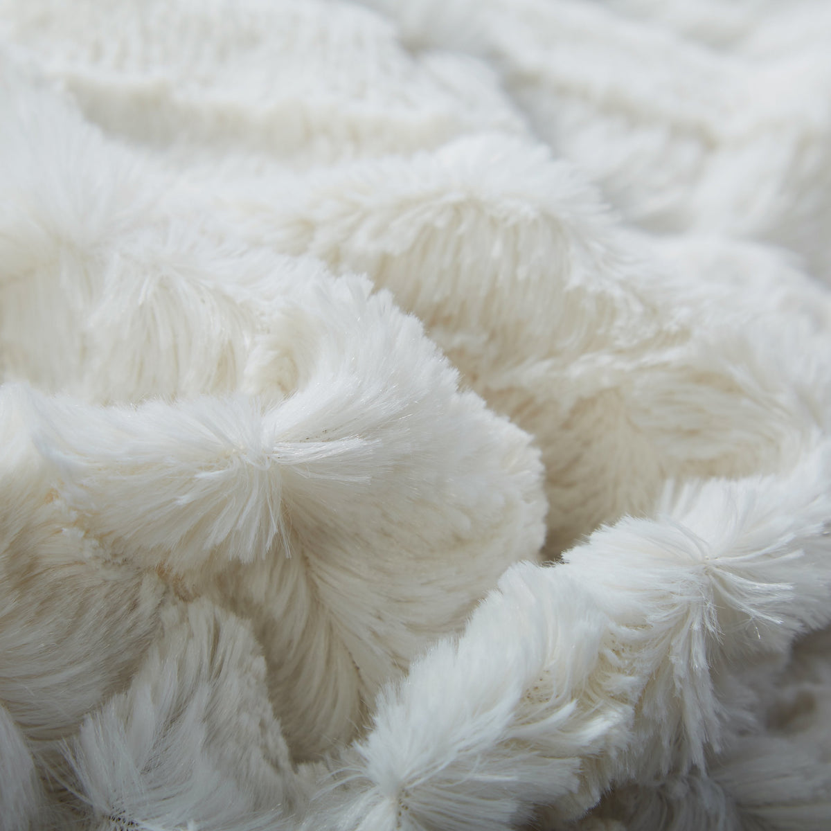Polar Ivory White Faux Fur and Sherpa Throw Blanket, Reversible – view 7