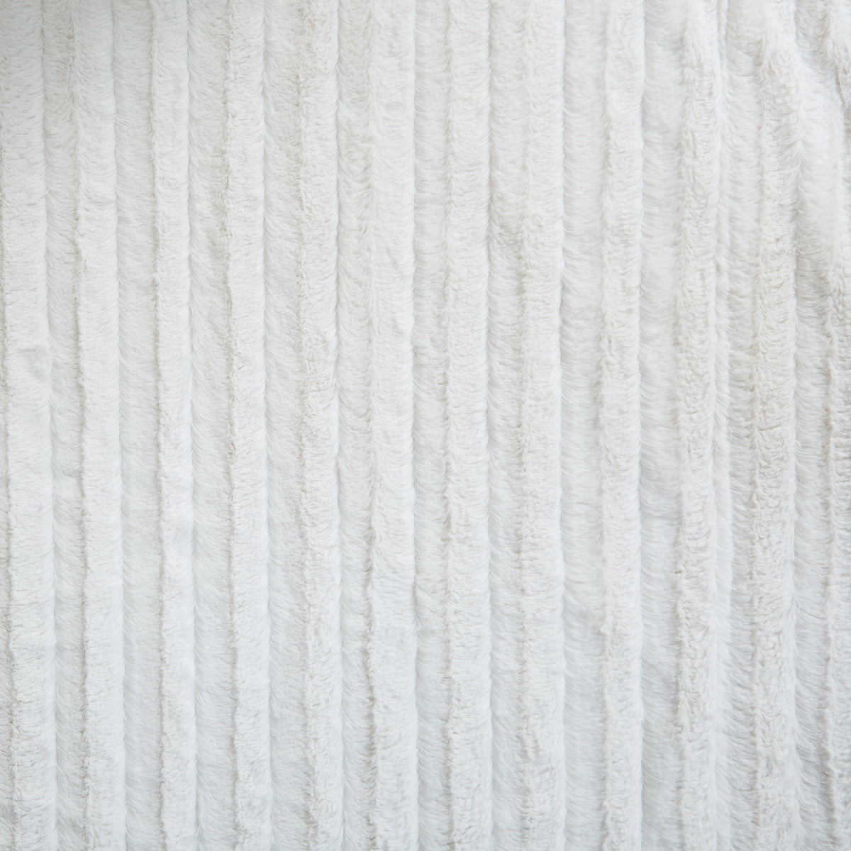 Polar Ivory White Faux Fur and Sherpa Throw Blanket, Reversible – view 3