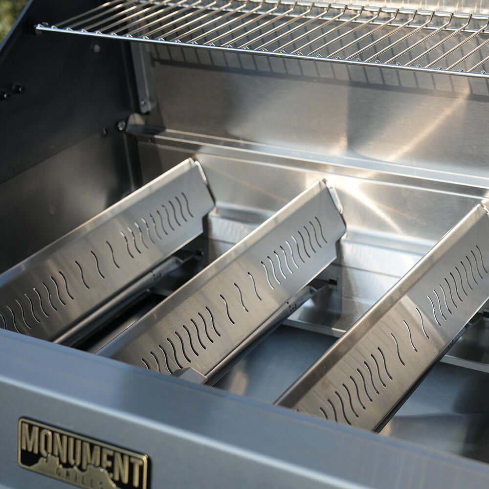 Monument Eminence 405 Smart Stainless Gas Grill with ClearView Lid – view 8