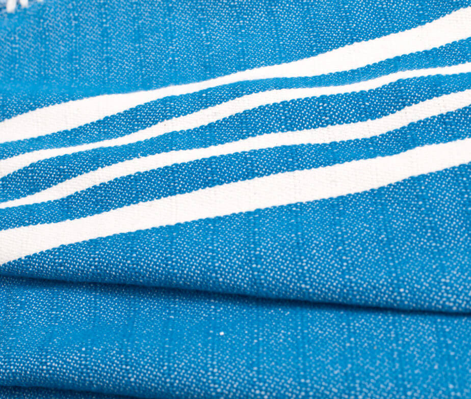 Farmhouse Double-Sided Hand-Woven Cotton Throw, 67 x 88 Inch – view 4