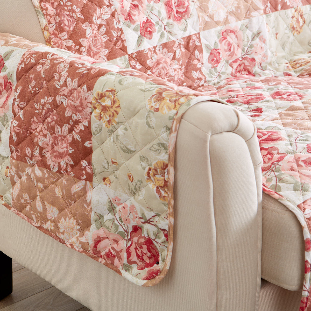 Reversible Floral Patchwork Furniture Protector – Maribel Collection – view 24