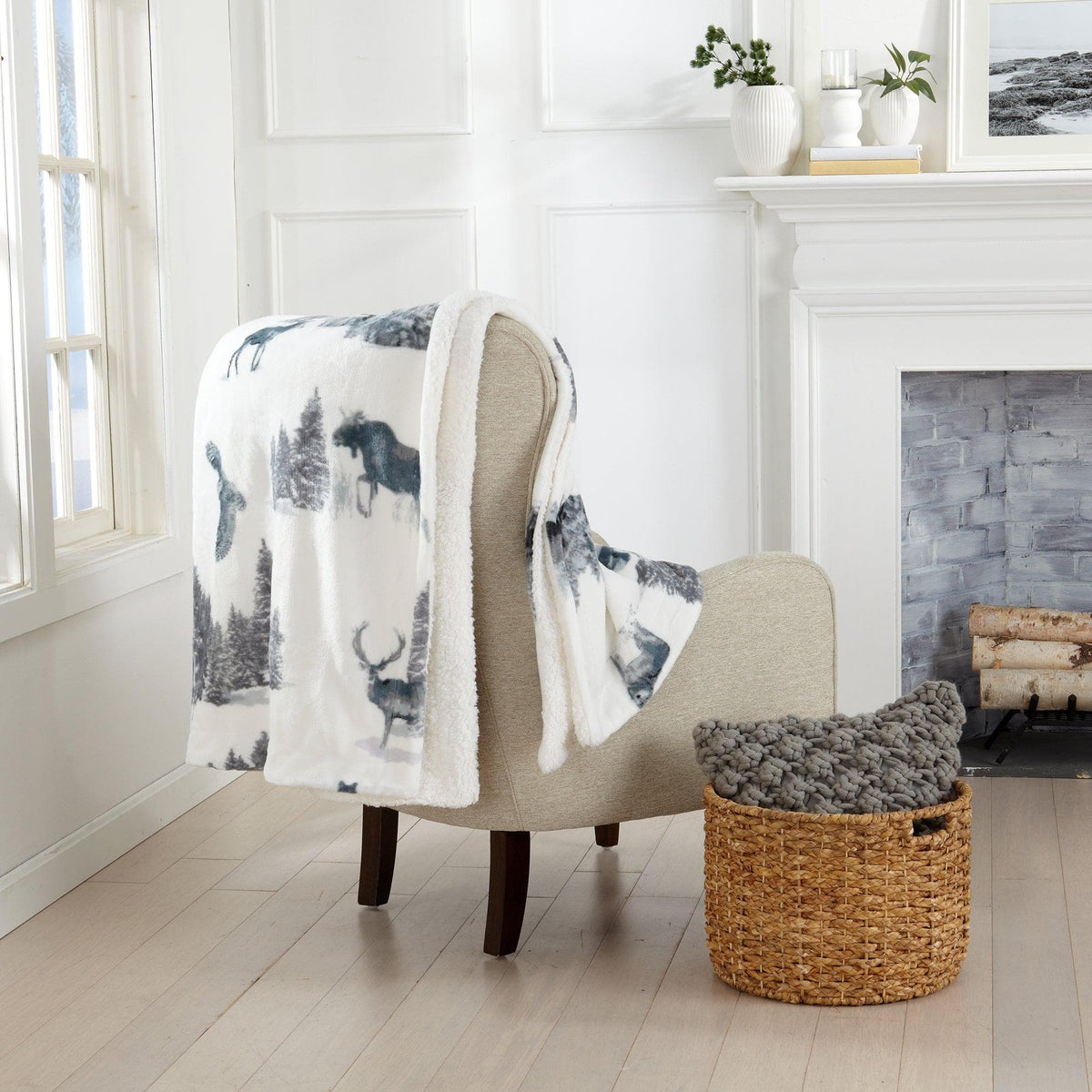 Hudson Collection Velvet Plush Sherpa Throw Blanket, 50 x 60 – view 23