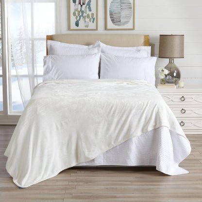 Avianna Collection Velvet Plush Bed Blanket in Twin to King and Throw – view 37